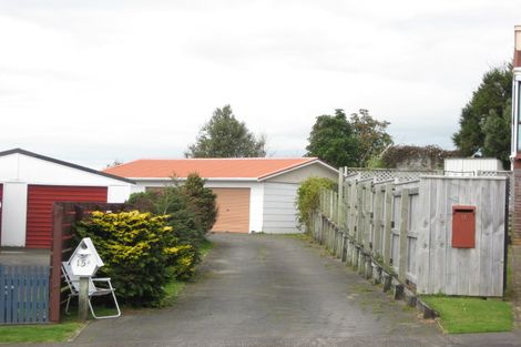 Photo of property in 15a Virginia Place, Whalers Gate, New Plymouth, 4310