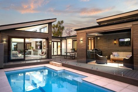 Photo of property in 7 Ngahere Street, Fendalton, Christchurch, 8041