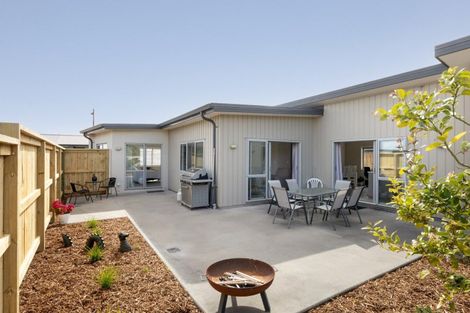 Photo of property in 87 Awatira Drive, Papamoa Beach, Papamoa, 3118