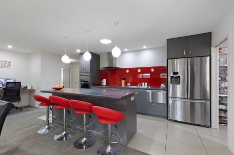 Photo of property in 6 Excelsa Place, Papamoa Beach, Papamoa, 3118