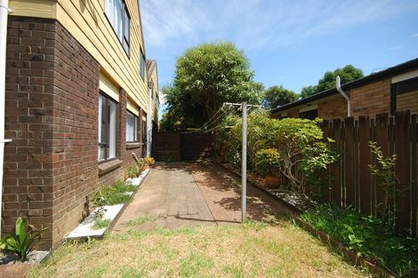 Photo of property in 4/58 Hayr Road, Three Kings, Auckland, 1042