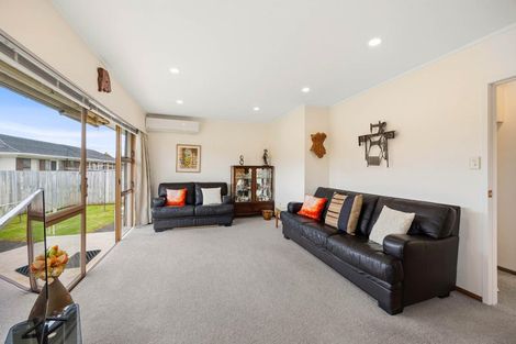 Photo of property in 5/33 Swanson Road, Henderson, Auckland, 0610