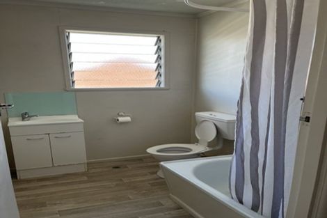 Photo of property in 231a Point Chevalier Road, Point Chevalier, Auckland, 1022