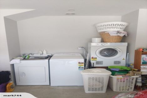 Photo of property in 8 Sandown Street, Waihola, Milton, 9073