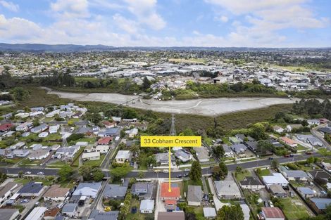 Photo of property in 33 Cobham Crescent, Kelston, Auckland, 0602