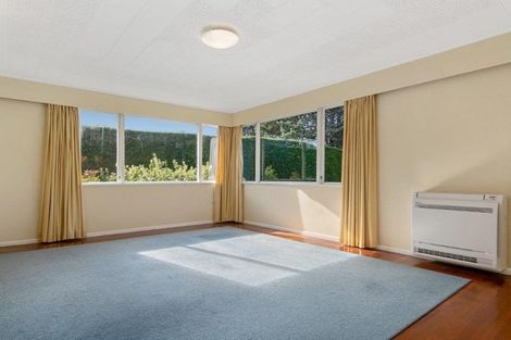Photo of property in 17 Kereru Street, Two Mile Bay, Taupo, 3330