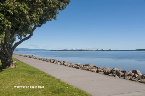 Photo of property in 208 Ngatai Road, Otumoetai, Tauranga, 3110