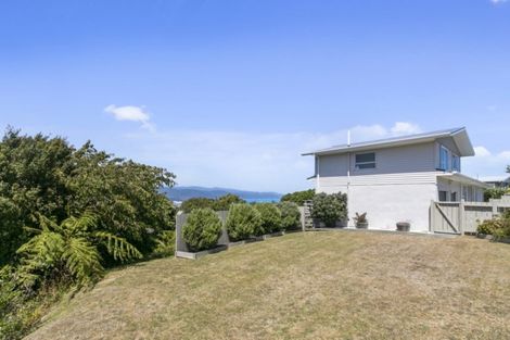 Photo of property in 7 Acacia Avenue, Maungaraki, Lower Hutt, 5010