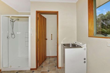 Photo of property in 37 Kew Road, Westport, 7825