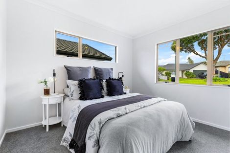 Photo of property in 5 Pyrite Street, Westgate, Auckland, 0614