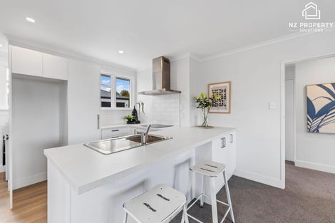 Photo of property in 73 Macandrew Road, South Dunedin, Dunedin, 9012