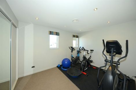 Photo of property in 156a Avonhead Road, Ilam, Christchurch, 8041