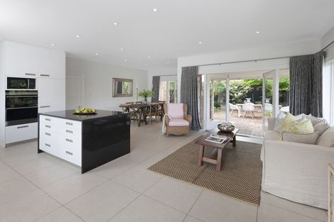 Photo of property in 20 Poynder Avenue, Merivale, Christchurch, 8014