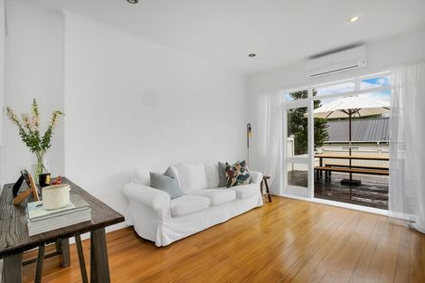 Photo of property in 55 Premier Avenue, Point Chevalier, Auckland, 1022