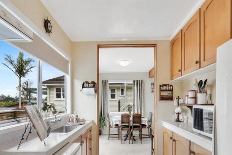 Photo of property in 65 Konini Road, Titirangi, Auckland, 0604