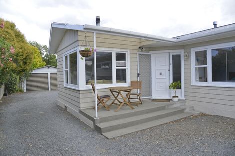 Photo of property in 3 Brooklyn Road, Carterton, 5713