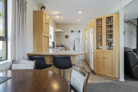 Photo of property in 2 Gibbs Place, Kinloch, Taupo, 3377