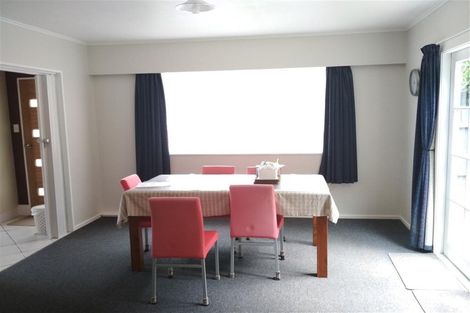 Photo of property in 34 Glanmire Road, Newlands, Wellington, 6037