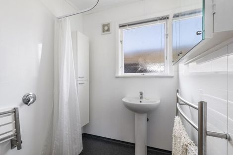 Photo of property in 11 Hinau Grove, Wainuiomata, Lower Hutt, 5014