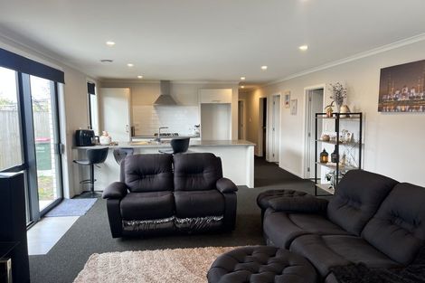 Photo of property in 2 Rocky Road, Huntington, Hamilton, 3210