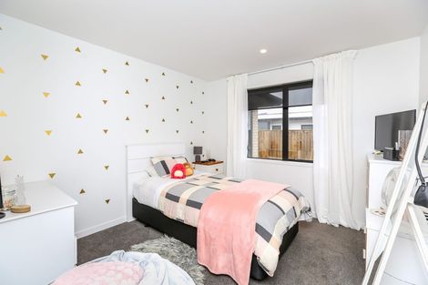 Photo of property in 23 Smith Street, Lepperton, New Plymouth, 4373