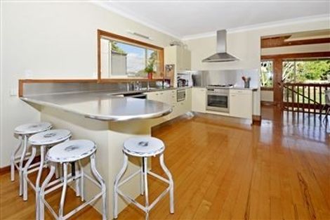 Photo of property in 28 Churchill Road, Murrays Bay, Auckland, 0630