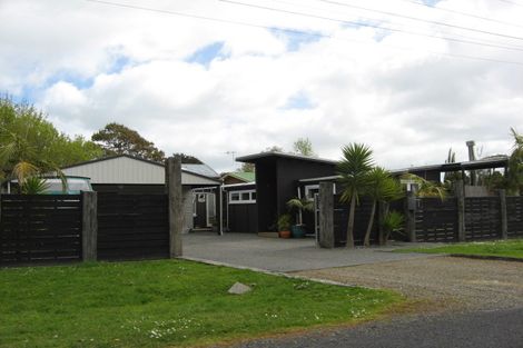 Photo of property in 1 Duncan Rise, Herald Island, Auckland, 0618
