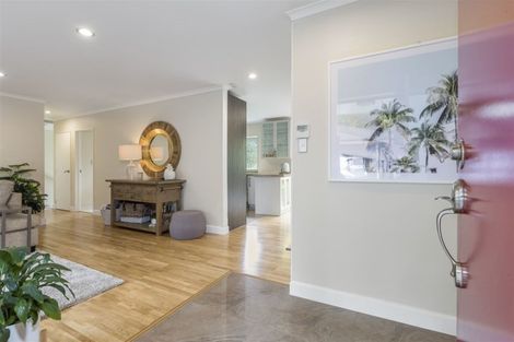 Photo of property in 82f Verbena Road, Birkdale, Auckland, 0626
