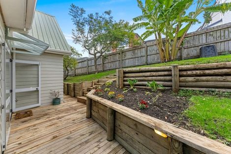 Photo of property in 2/56 Lavery Place, Sunnynook, Auckland, 0632