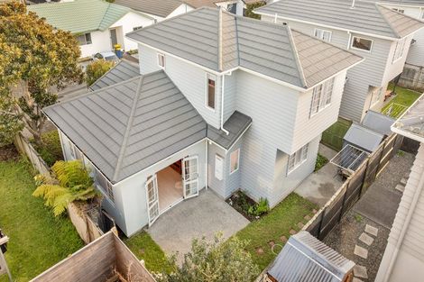Photo of property in 17 Albizia Avenue, Henderson, Auckland, 0612