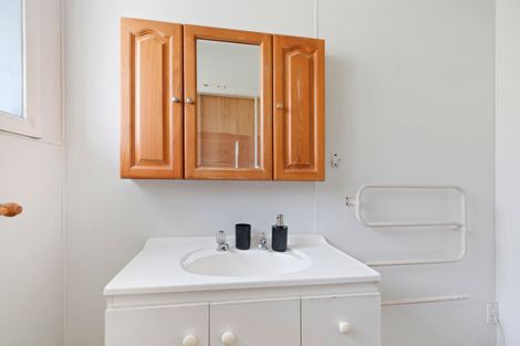 Photo of property in 4 Hanrahan Street, Upper Riccarton, Christchurch, 8041