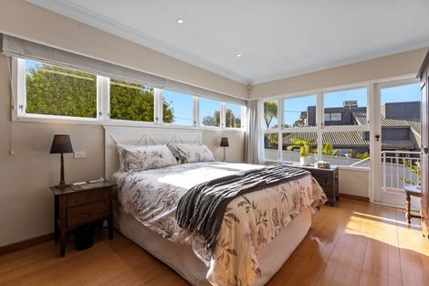 Photo of property in 99 Aberdeen Road, Castor Bay, Auckland, 0620