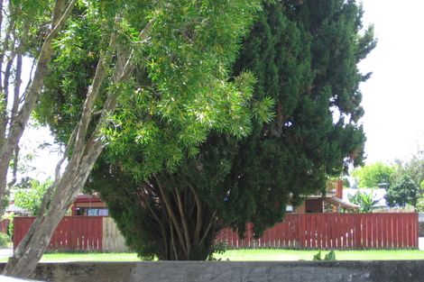 Photo of property in 1 Orchard Street, Avondale, Auckland, 1026