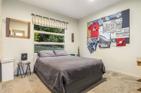 Photo of property in 56 Staincross Street, Green Bay, Auckland, 0604