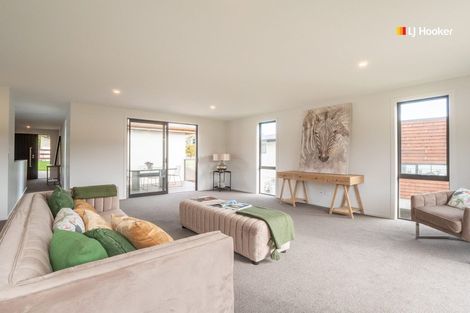 Photo of property in 27 Grandvista Drive, Green Island, Dunedin, 9018