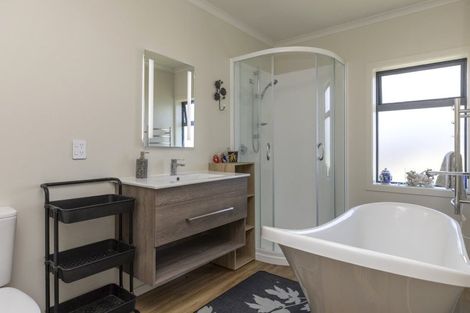 Photo of property in 1/7 Kathleen Place, Rainbow Point, Taupo, 3330