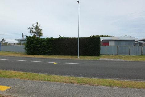 Photo of property in 4 Taylor Street, Foxton Beach, Foxton, 4815