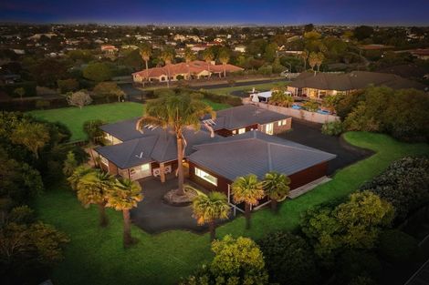 Photo of property in 18 Burgundy Park Avenue, Henderson, Auckland, 0612