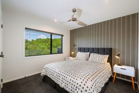 Photo of property in 2 Peregrine Place, Kinloch, Taupo, 3377