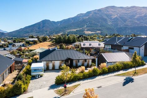 Photo of property in 9 Sarges Way, Lake Hawea, Wanaka, 9382