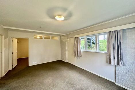 Photo of property in 60 Edmonton Road, Henderson, Auckland, 0612