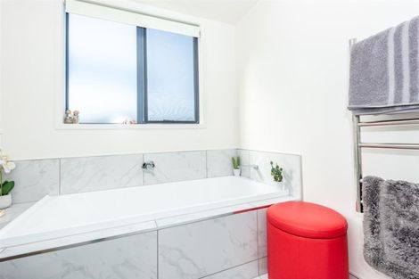 Photo of property in 14 Tuamotu Park, Wainui, Gisborne, 4010