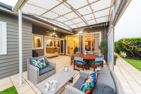 Photo of property in 3 Rodeo Drive, Kelvin Grove, Palmerston North, 4414