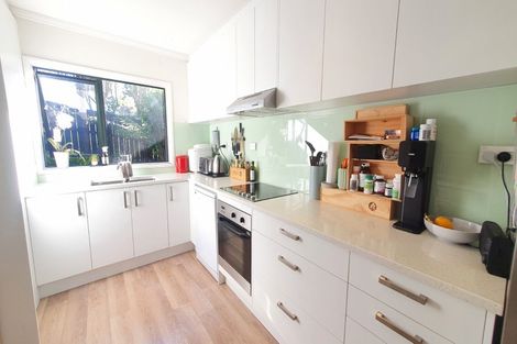 Photo of property in 52a Birdwood Road, Swanson, Auckland, 0612