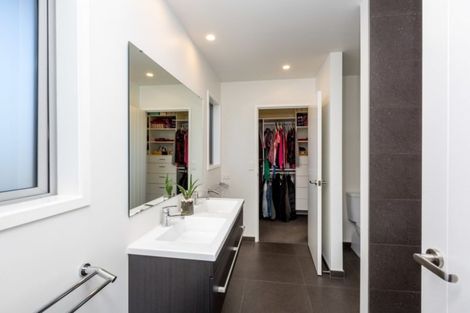 Photo of property in 590c Frankley Road, Hurworth, New Plymouth, 4371