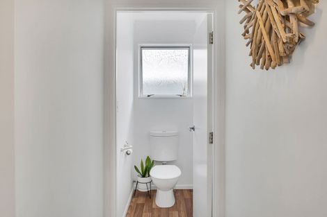 Photo of property in 1/4 French Street, Moturoa, New Plymouth, 4310