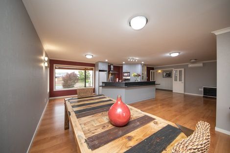 Photo of property in 46 Peter Hall Drive, Kelvin Grove, Palmerston North, 4414