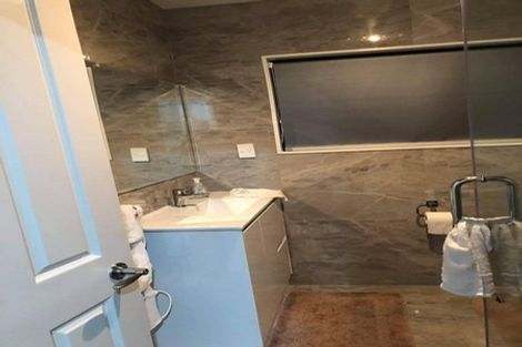 Photo of property in 17 Goodwood Drive, Goodwood Heights, Auckland, 2105