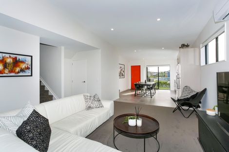Photo of property in 12 Park Chester Road, Pukekohe, 2120