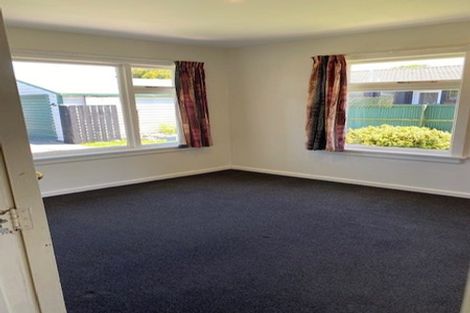 Photo of property in 42 Grimseys Road, Redwood, Christchurch, 8051
